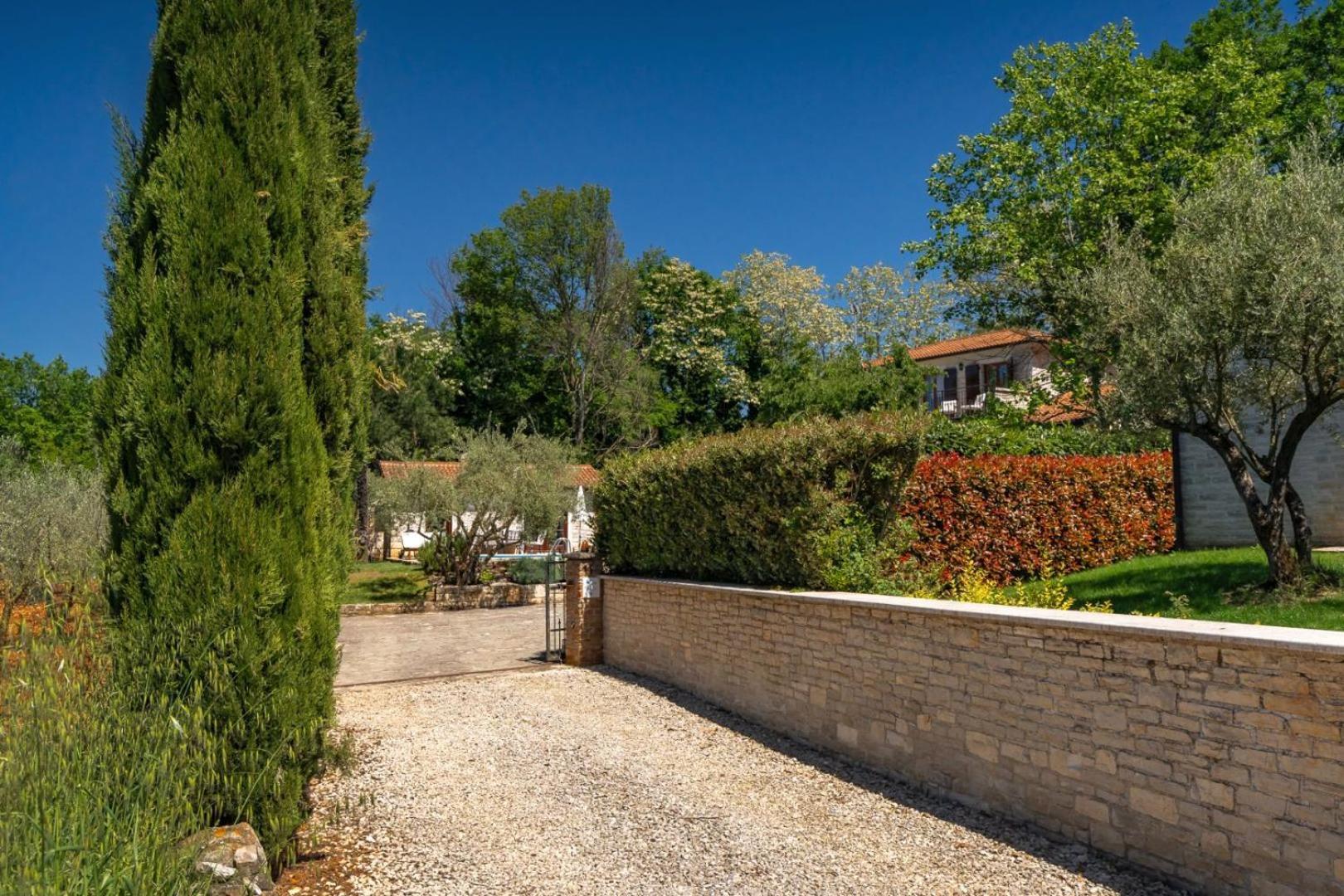 Rustic Villa Cehici With Pool In Sveti Lovrec Jehnici Buitenkant foto