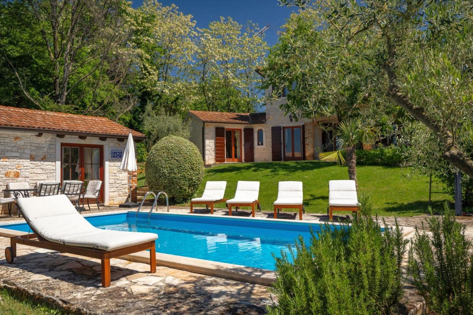 Rustic Villa Cehici With Pool In Sveti Lovrec Jehnici Buitenkant foto