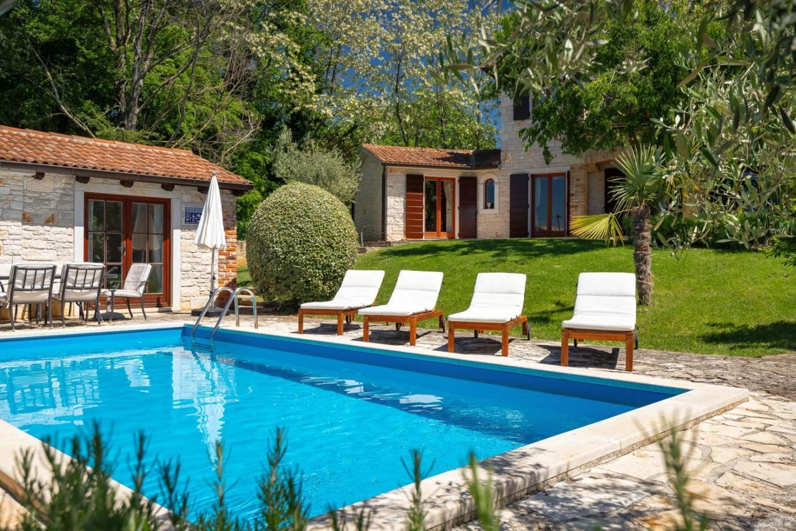 Rustic Villa Cehici With Pool In Sveti Lovrec Jehnici Buitenkant foto